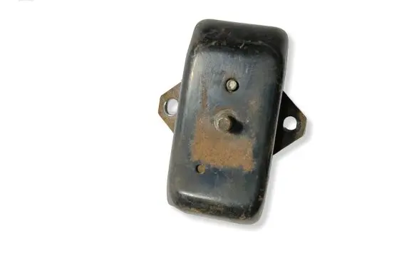 Mitsubishi L200 Engine mount bracket MR992670