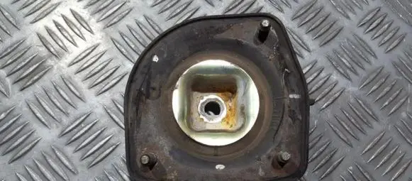 Hyundai Coupe Coil spring mount 