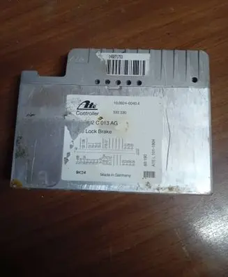 Ford Sierra ABS control unit/module 10092400404 332330 2C013AG