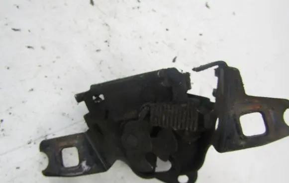 Volkswagen Polo III 6N 6N2 6NF Engine bonnet/hood lock/catch 