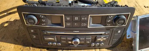 Citroen C5 Screen/display/small screen 9673538880