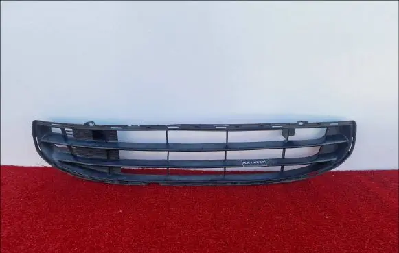 Mitsubishi Space Star Front bumper lower grill 6400D3680
