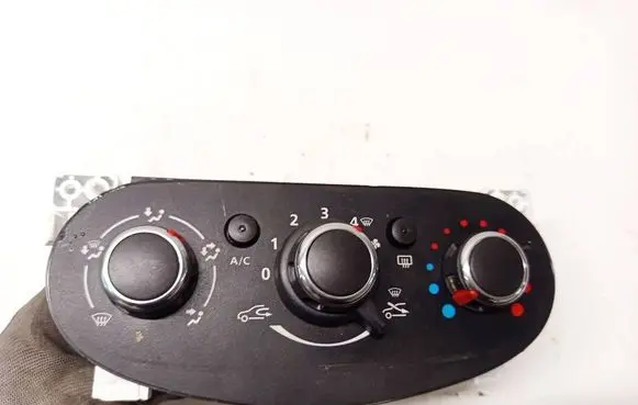 Dacia Sandero Climate control unit 5P3741700