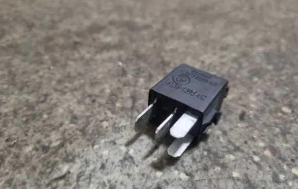 BMW 5 E39 Other relay 61361393412