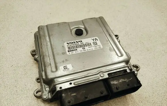 Volvo V70 Engine control unit/module 31272462 1039S18372 0281012765