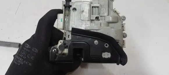 Audi A3 S3 8V Front door lock 8X1837016