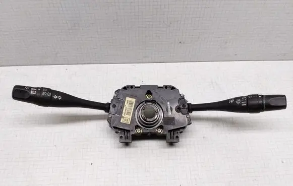 Wiper turn signal indicator stalk/switch