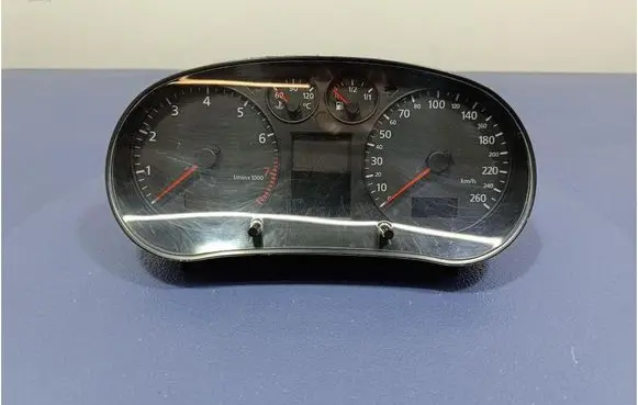 Audi A3 S3 8L Speedometer (instrument cluster) 8L0920900A