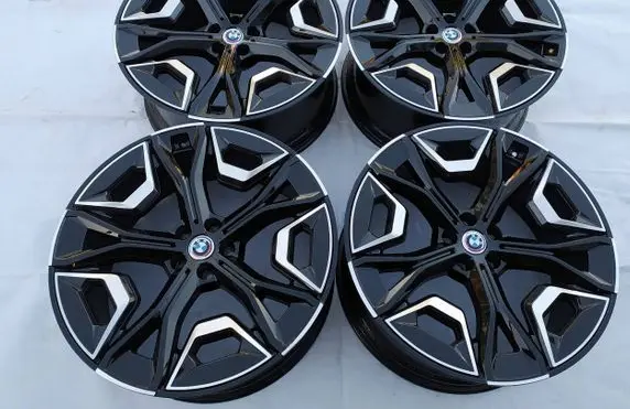 BMW XM R22 alloy rim 5A02659