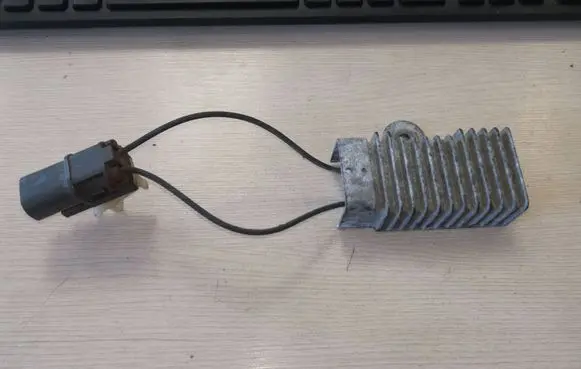 Coolant fan relay