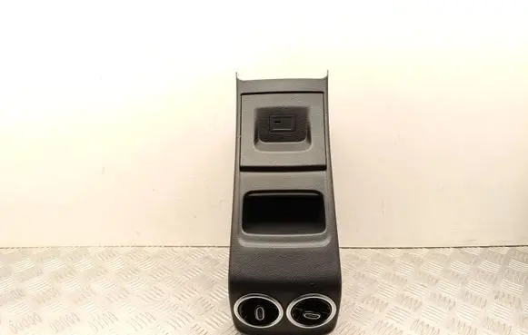 Mercedes-Benz EQA Rear air vent grill 0524710004
