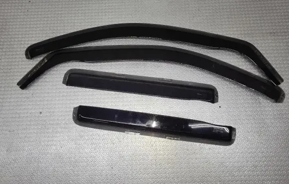 Hyundai Santa Fe Sliding door wind deflector 