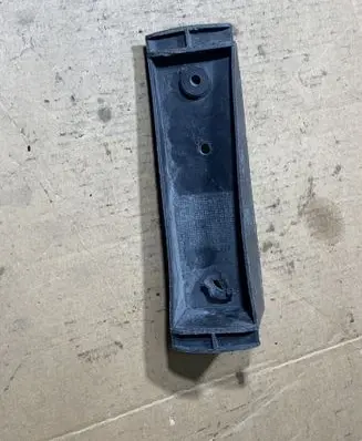 Mercedes-Benz Vito Viano W638 Front bumper mounting bracket A6388850021 6388850021