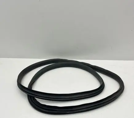 Volvo V60 Front door rubber seal 8939-91 893991