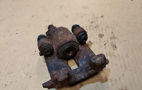 Chrysler Sebring (ST-22 - JR) Rear brake caliper 