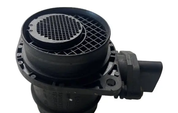 Volkswagen Touran I Mass air flow meter 0281002531 038906461B