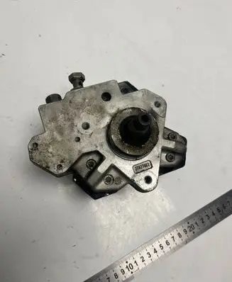 Audi A6 S6 C6 4F Fuel injection high pressure pump 059130755E