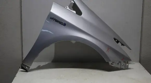 Toyota Prius (XW50) Fender