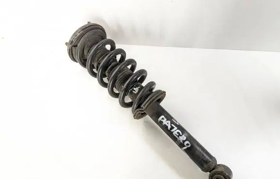 Mitsubishi Pajero Front shock absorber/damper 4062A002