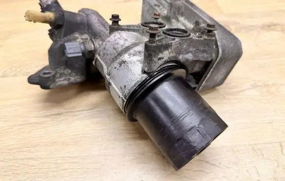 Renault Trafic III (X82) Oil filter mounting bracket 152084648R