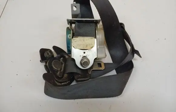 KIA Ceed Rear seatbelt