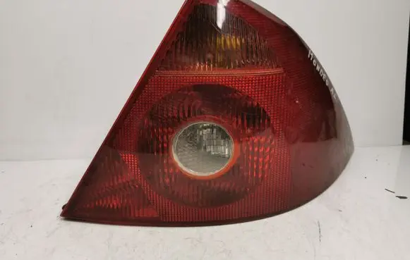 Ford Mondeo Mk III Rear/tail lights 1S7113404A