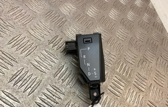 Lexus RX 450H Gear shift selector indicator 76K116RHD