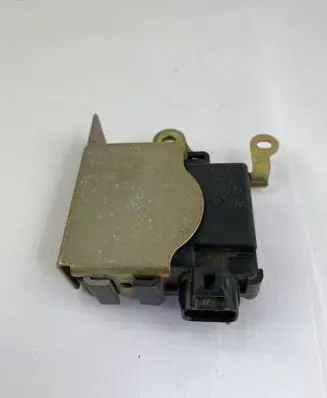Lexus LS 430 Alarm control unit/module 8904050010