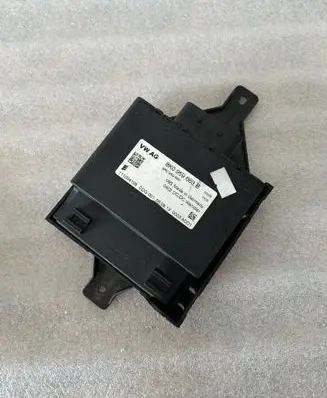 Seat Ibiza IV (6J,6P) Voltage converter/converter module 8K0959663B