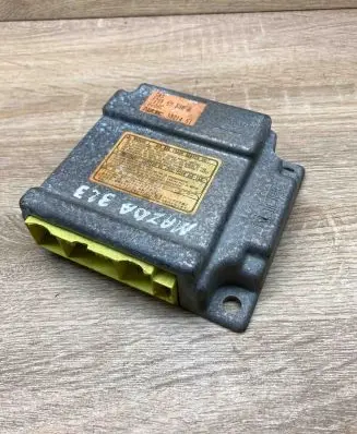 Mazda 323 F Airbag control unit/module B25E57K30B 8G06C