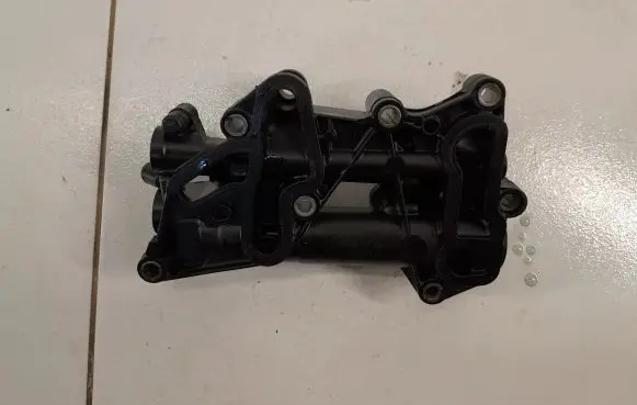 BMW X5 F15 Oil breather separator 70379335