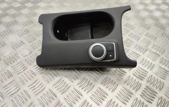 Mercedes-Benz CLA C117 X117 W117 Head unit multimedia control A1766804900