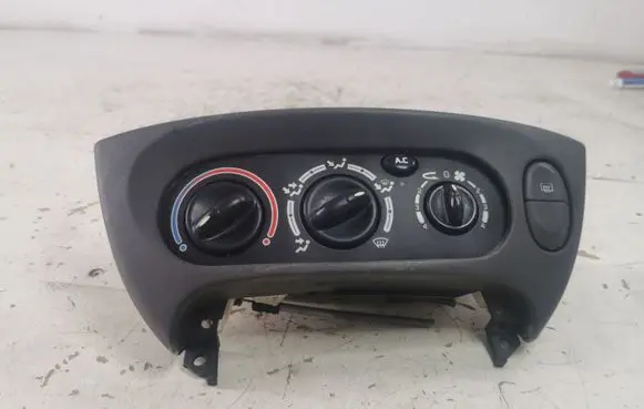 Renault Scenic I Interior fan control switch 663212P