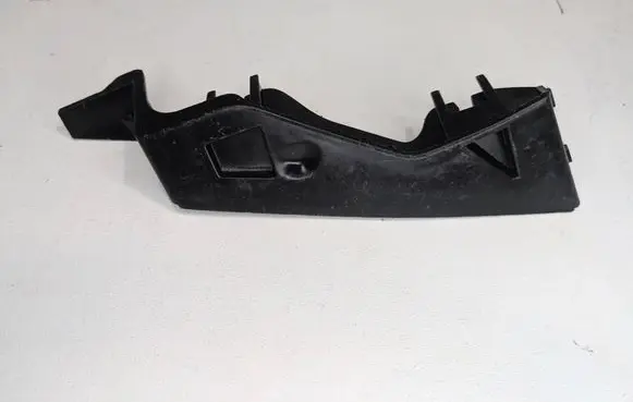 Volkswagen PASSAT B6 Front bumper mounting bracket 3C0807723