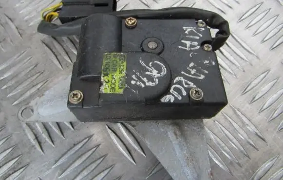 KIA Clarus Air flap motor/actuator d266ba95a