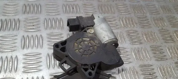 Mazda 5 Front door window regulator motor GJ6A5958X TD776X12