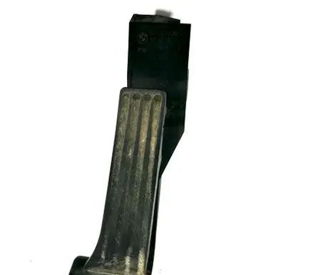 BMW 5 E39 Accelerator pedal position sensor 6762480 35416762480 35426772705