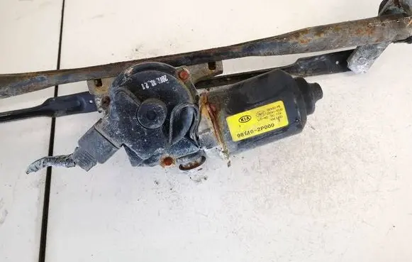 KIA Sorento Wiper motor 981102p000