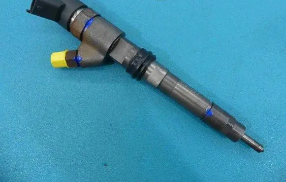 Fuel injector