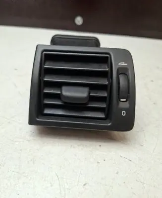 Volvo S40 Dashboard side air vent grill/cover trim Y01103 860SL0S