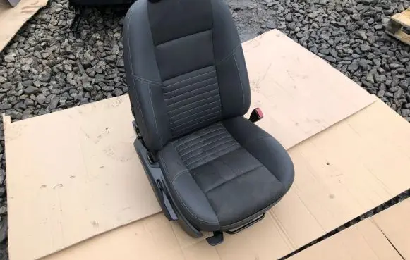 Front passenger seat