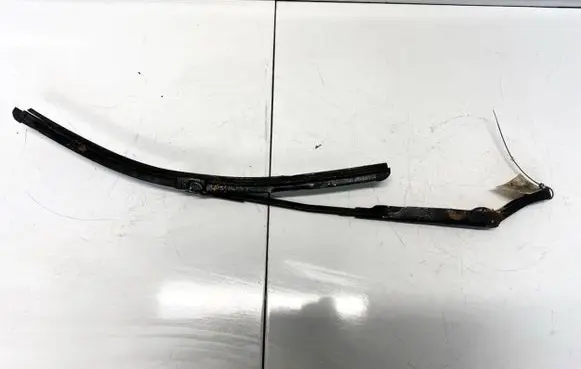 Skoda Superb B5 (3U) Front wiper blade arm