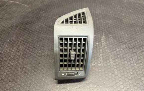 Citroen Jumper Dash center air vent grill S385800 LS385800 C391
