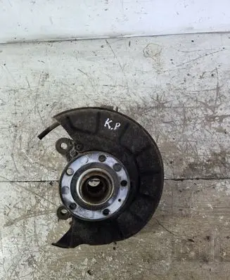 Front wheel hub
