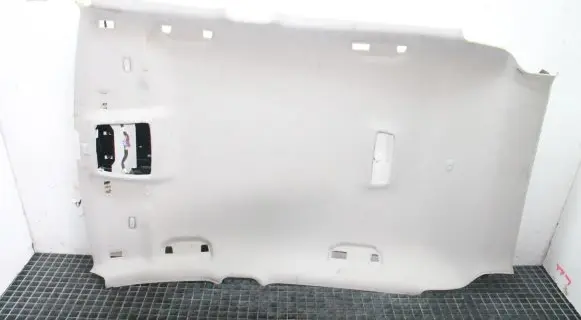 Infiniti Q30 Headlining 