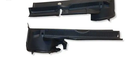 Volkswagen Touran III Wiper trim 5TB819404F