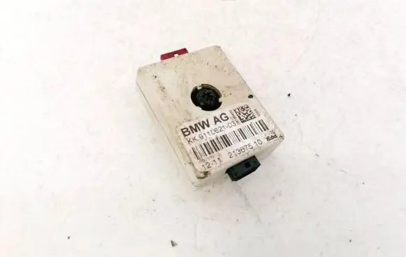 BMW 3 E90 E91 Antenna control unit 21367510 kk9110621-03