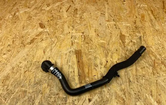 Volvo XC90 Engine coolant pipe/hose 32339327