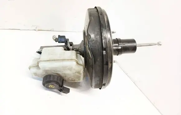 Volkswagen Golf VI Brake booster 1K1614105