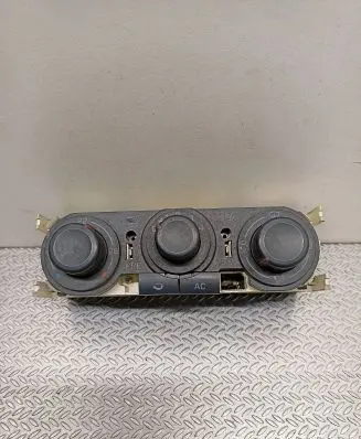 Seat Ibiza III (6L) Climate control unit 6L0820045 A8088 901511910005